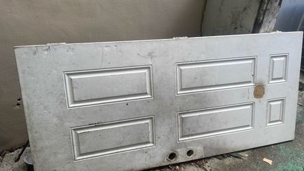 Metal exterior door