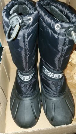 Boys winter boots size 5