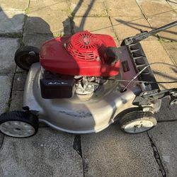Lawn mower Honda push mower very good condition work great