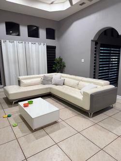 Rooms to Go Sectional
