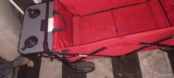 FOLDABLE WAGON WITH  FOLD OUT CUP HOLDERS