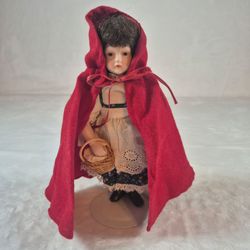 Vintage 1985 Avon Little Red Riding Hood Doll 8"