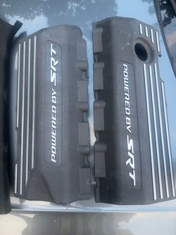 (OEM) Mopar "Powered by SRT" engine half covers