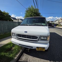 2001 Ford E-250