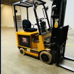 Electric Caterpillar Forklift 