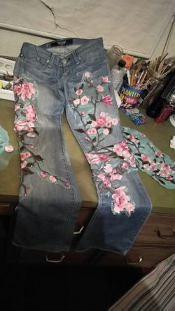 Rock n Republic embroidered custom jeans