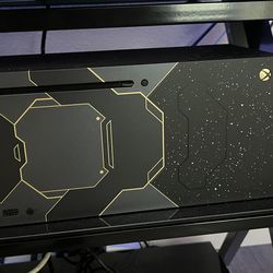 Xbox Series X Halo Special Edition