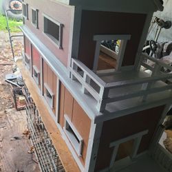 Doll House 