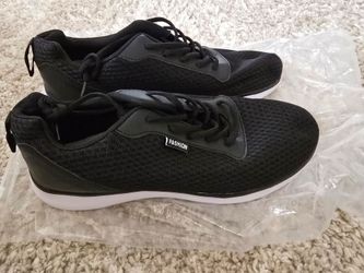 Men's shoes size 12