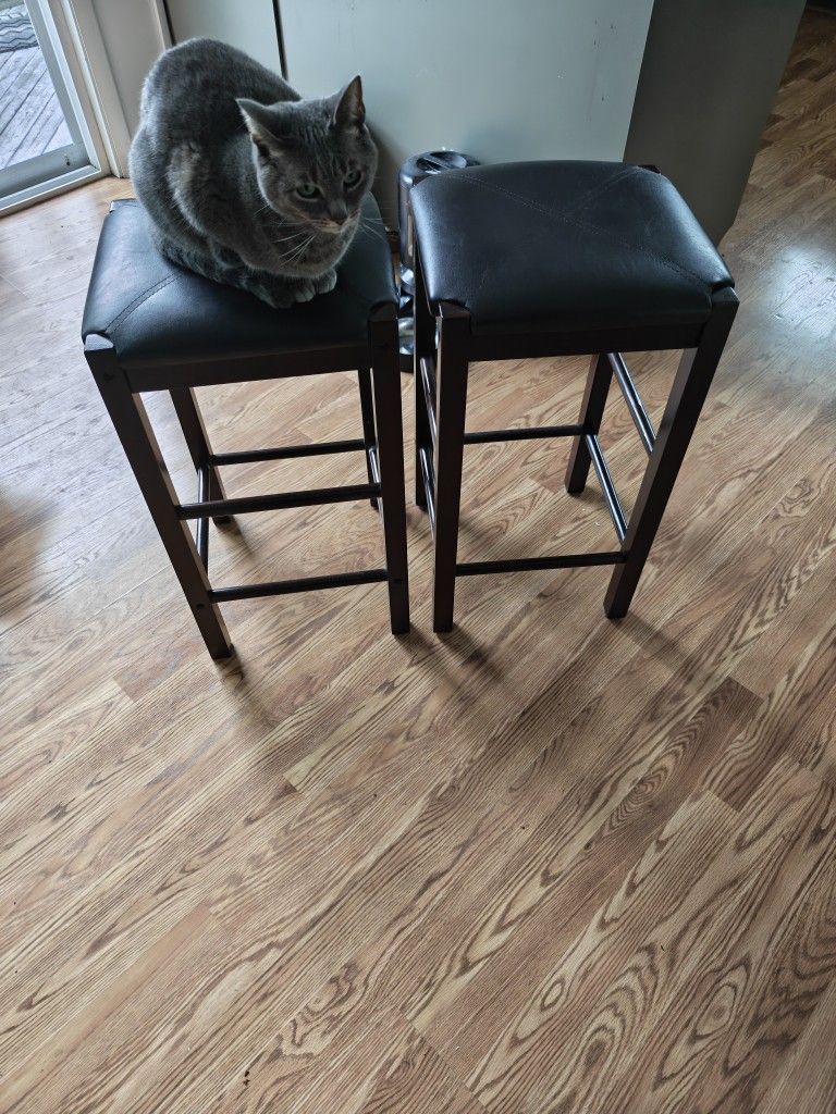 2 Bar Stools