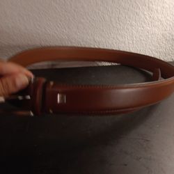 GORGEOUS NEW Johnston & Murphy J&M 48" Genuine Leather Brown Men Belt.
