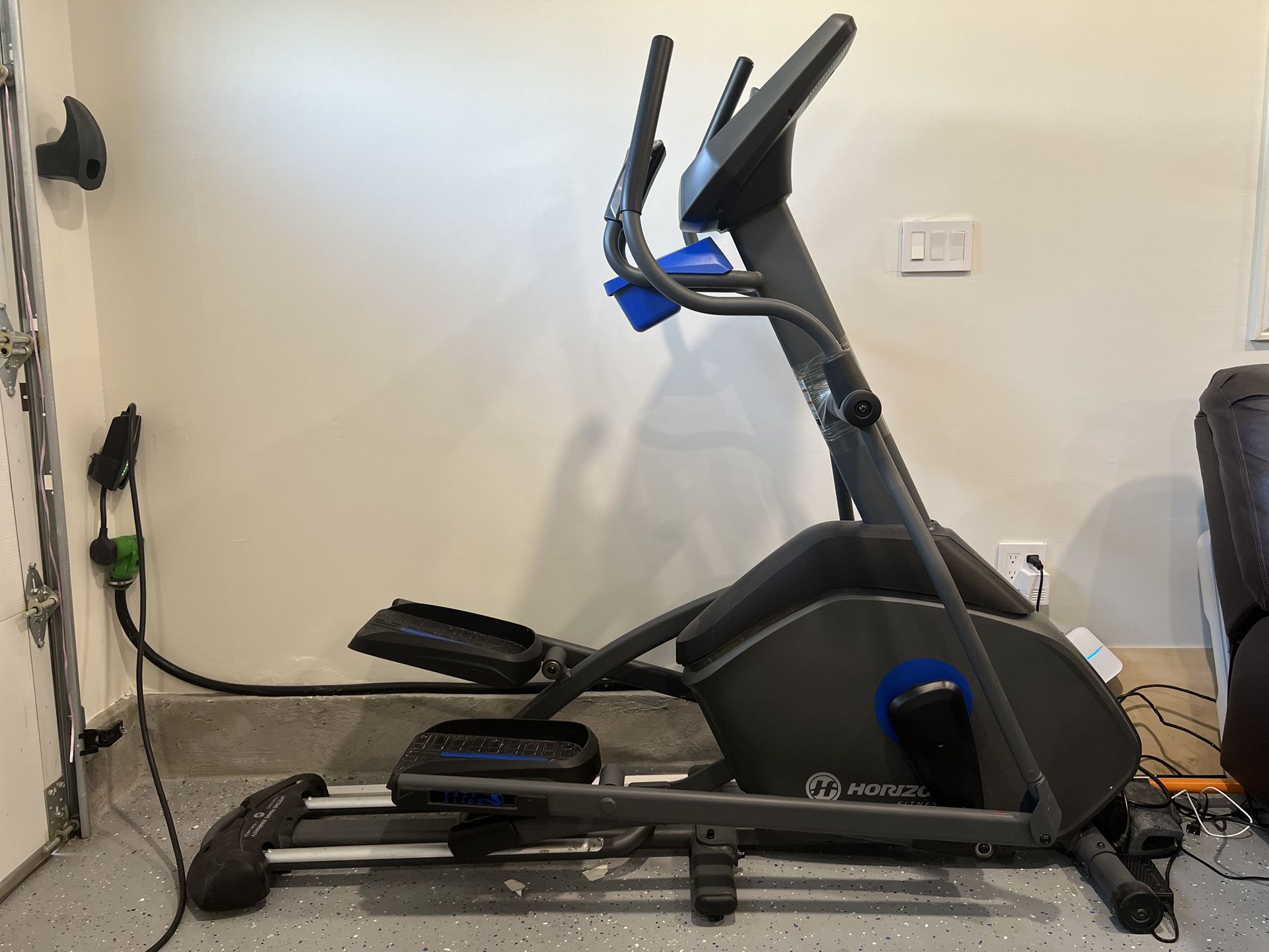 Horizon Elliptical for Sale - Excellent, Almost New Condition
