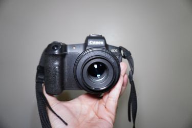 Canon EOS R full frame camera
