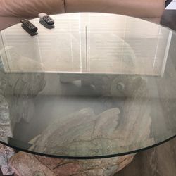 Round Glasstop Table 