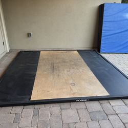 Rogue Olympic Lifting/ Workout Gym Platform