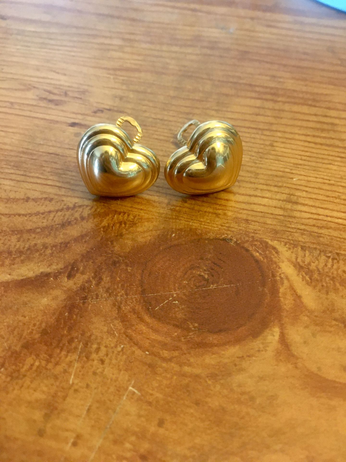 VINTAGE MONET GOLD PLATED EARRINGS