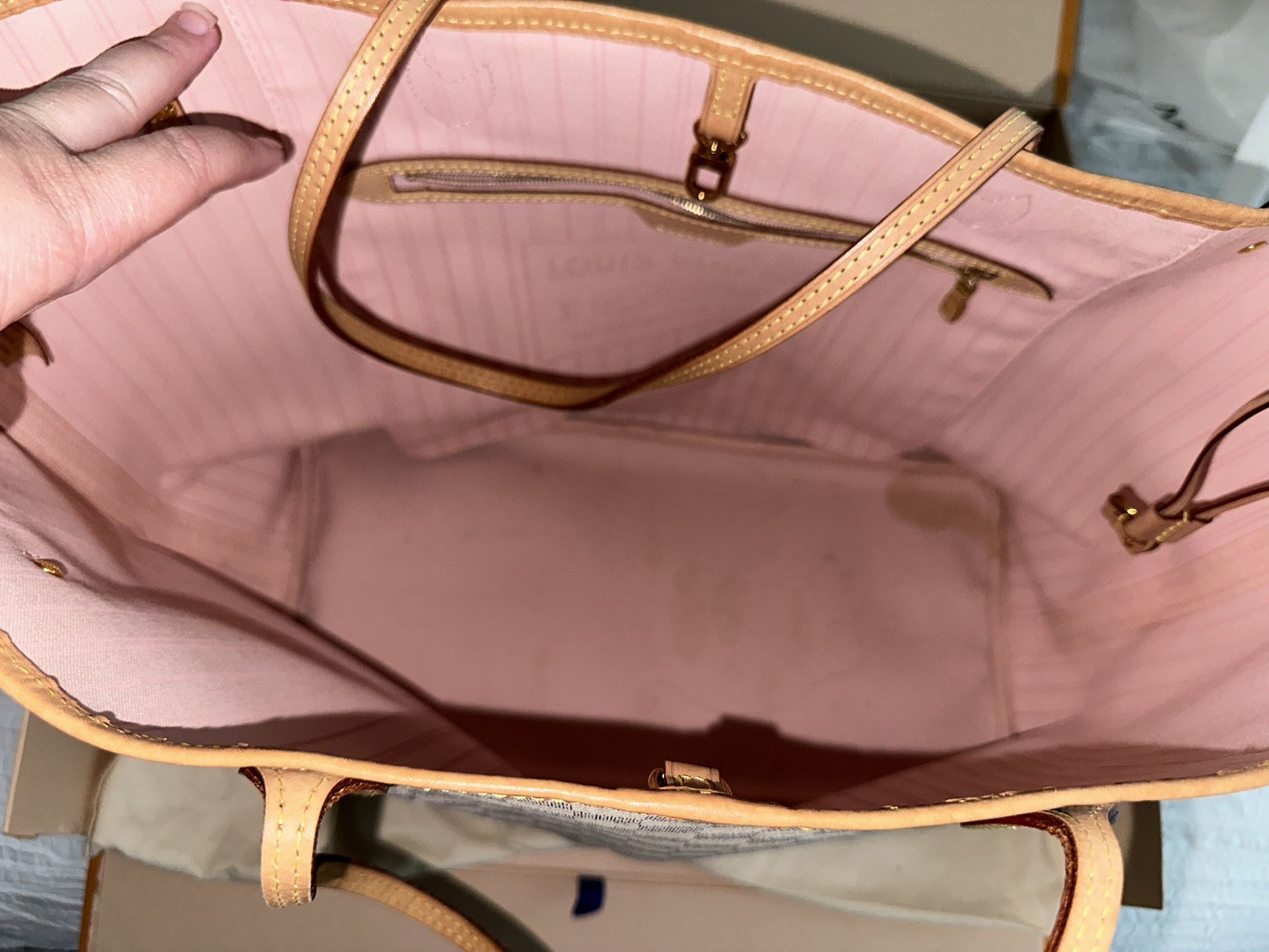 Louis Vuitton Never Full