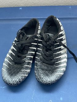 Kids Shoes / Children Kleets / size 1