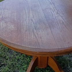 Solid Oak 42 In Round Table