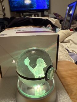 Charmander Led Crystal Poké Ball
