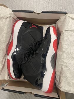 Jordan 11 “Playoffs” Retro (2012)