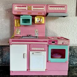 Vintage 1991 Meritus Barbie Kitchen – Lights, Sounds & Working Features!