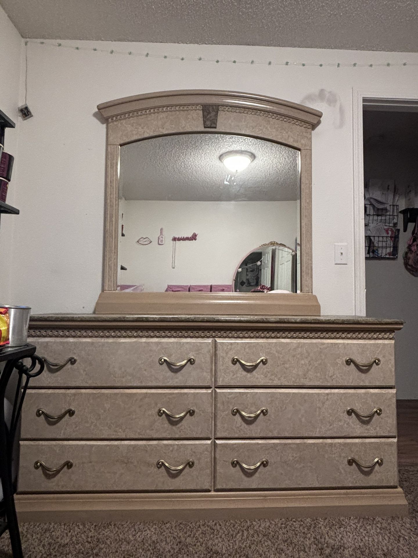FREE Dresser W/Mirror  PENDING PICKUP