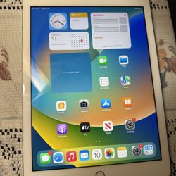 iPad 5th Generation 32gb WiFi And Cellular LTE Unlocked