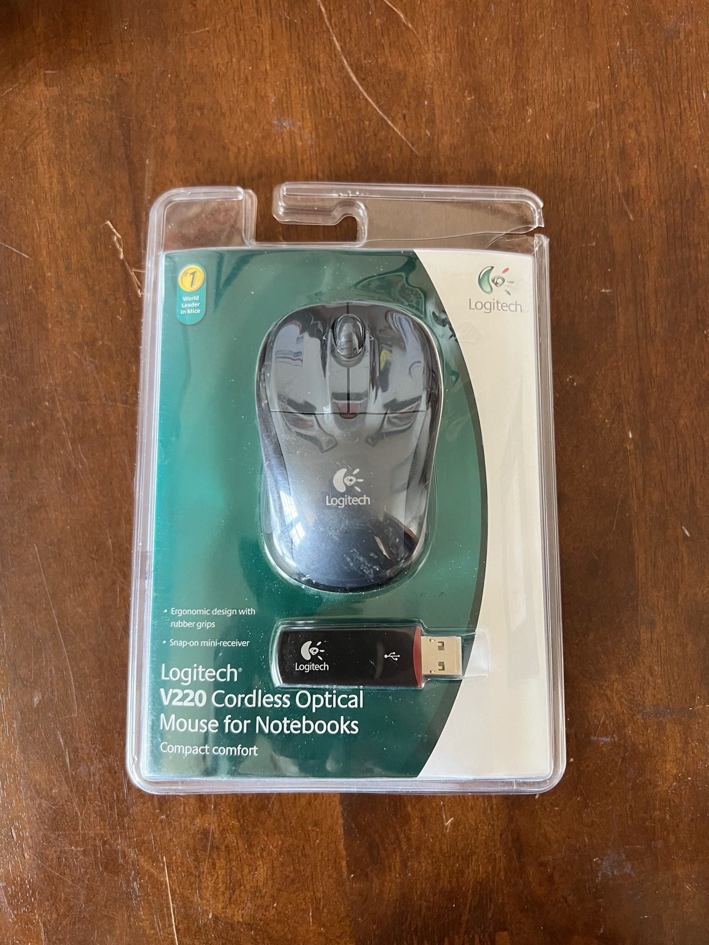 Logitech V220 Wireless Mouse