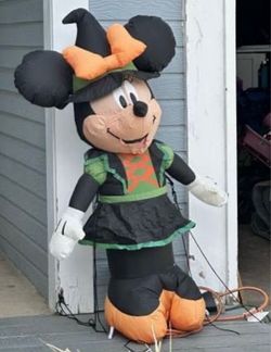 Disney Minnie Mouse Airblown Inflatable Halloween Décor