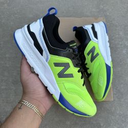 New Balance 997 Men’s Size 8 Sneakers 
