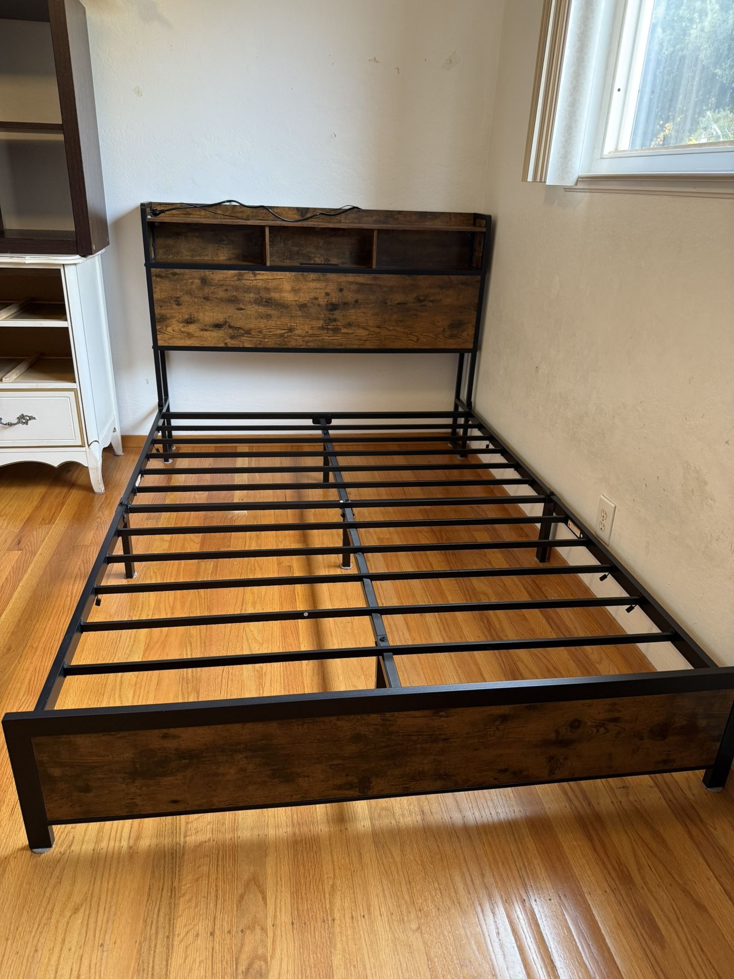 Full Size Bed Frame With Electrical Outlet