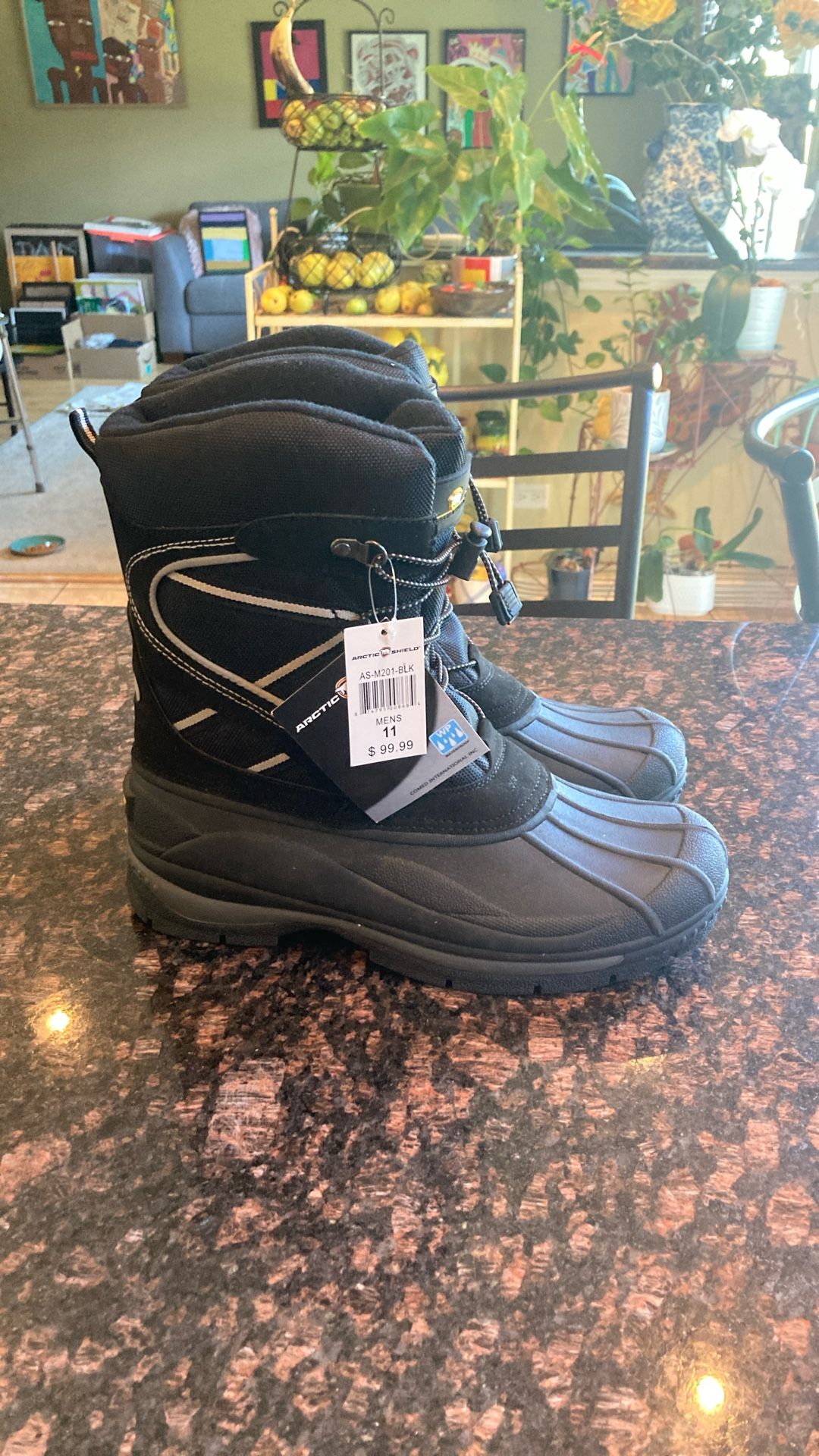 ARCTIC SHIELD boost WATER PROOF size 11 Men’s BRAND NEW