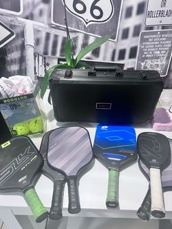 Pickleball paddle