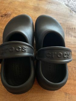 Black crocs size 4 woman size 6 men