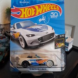 Hot Wheels '15 Mazda Mx-5 Miata 