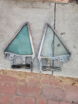 Quarter Window Mustang 65 66 40 Dlrs Each
