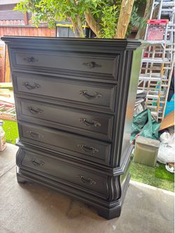 Beautiful tall dresser very good quality