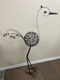 4 Ft 10” Tall Iron Filigree Bird Garden Yard Art Statue glass beads