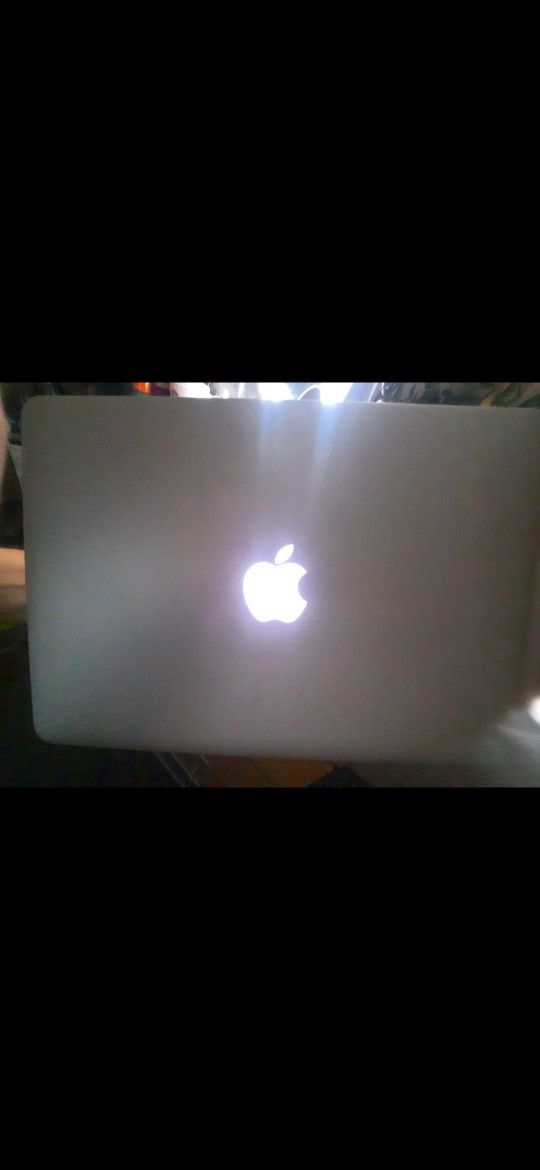 Macbook Air 13" $200