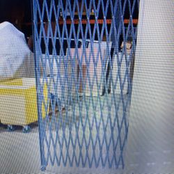 Security Gate 5-1/2’W x 6-1/2’H