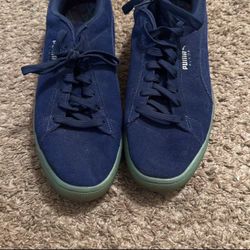 Suede Pumas