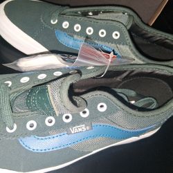 Vans Kids 5.5. INOV kids 3.5 Two Pairs 50$