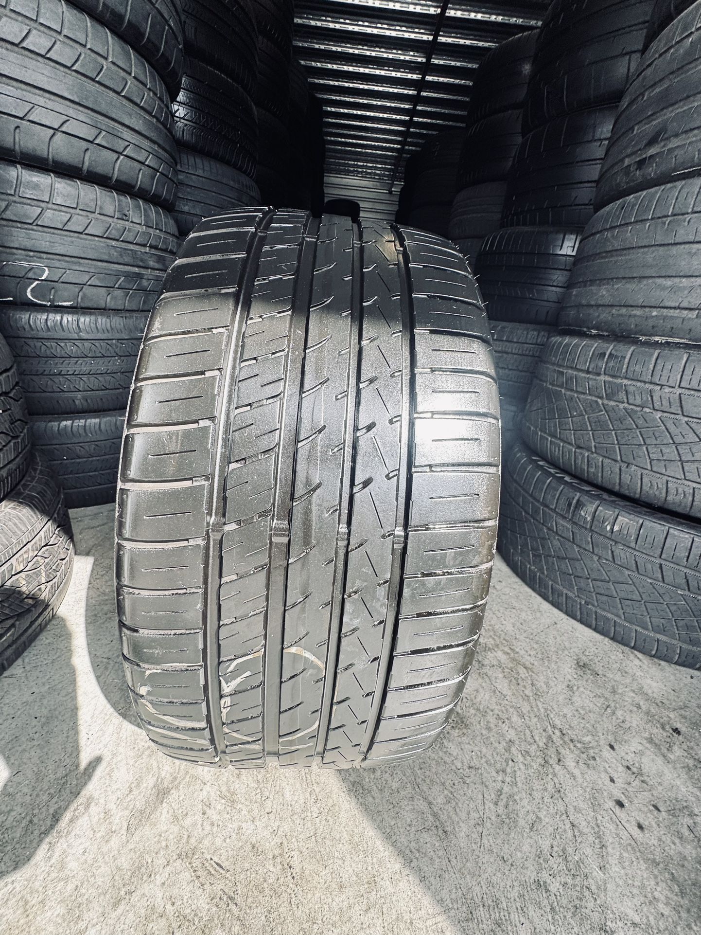 255/40/18 Falken Pro GS Sport A/S 80-90% Tread (1)