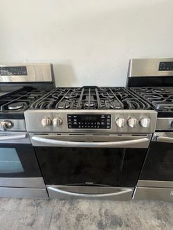 Stove (30” Wide)