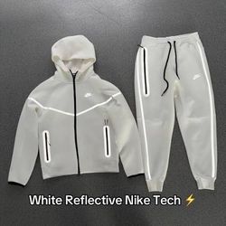 Nike Tech 