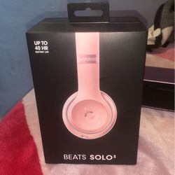 Pink Wireless beats