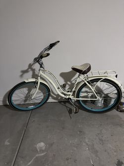 Schwinn Fairhaven Cruiser Bike, 26-inch wheels