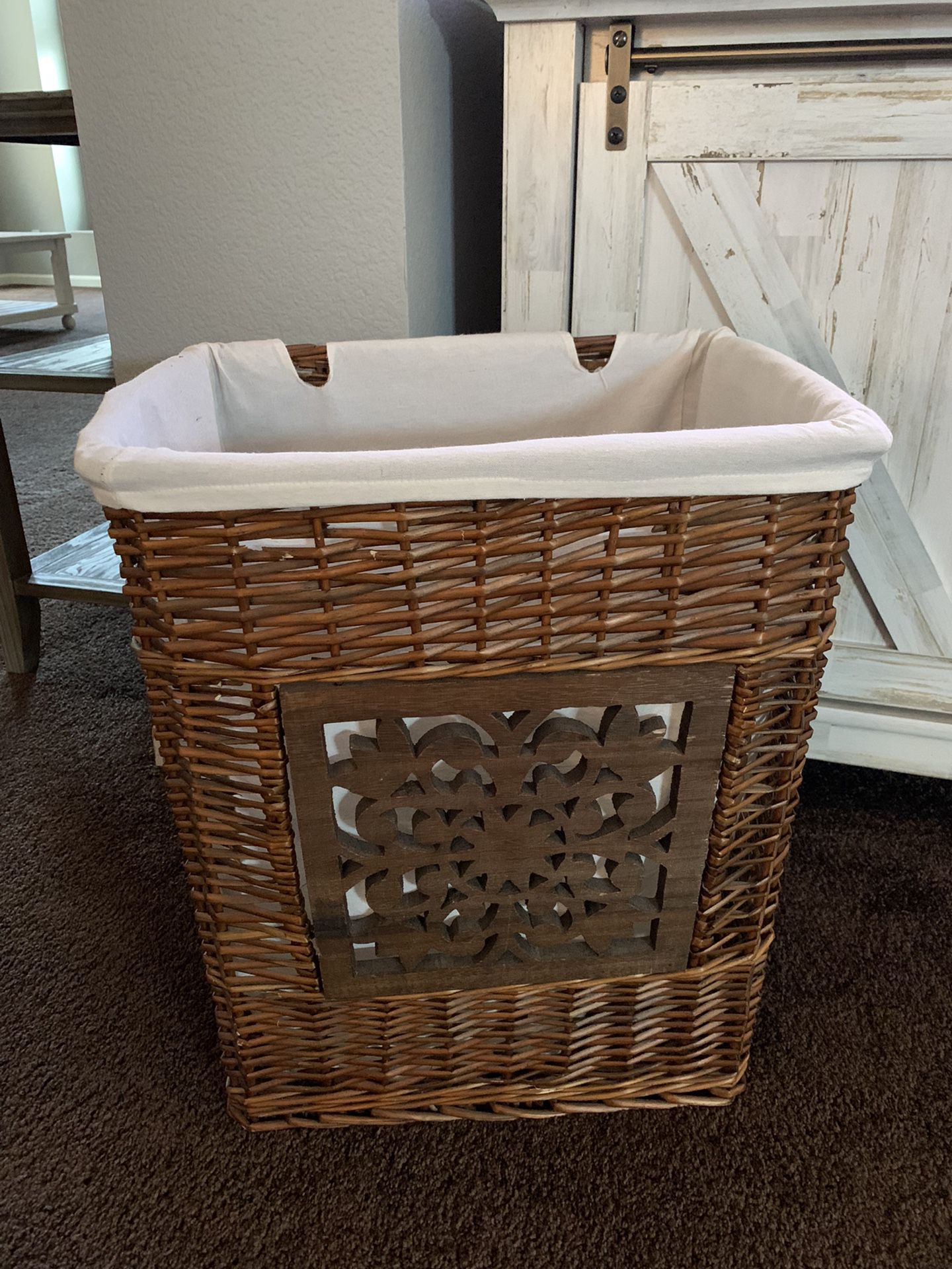 Wicker Laundry Hamper Basket w/Washable Insert Rustic Farmhouse Decor