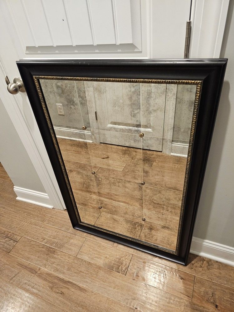 Beautiful Vintage Antique Panel Mirror 41x29x1.5. Can Be Hung Vertical Or Horizontal